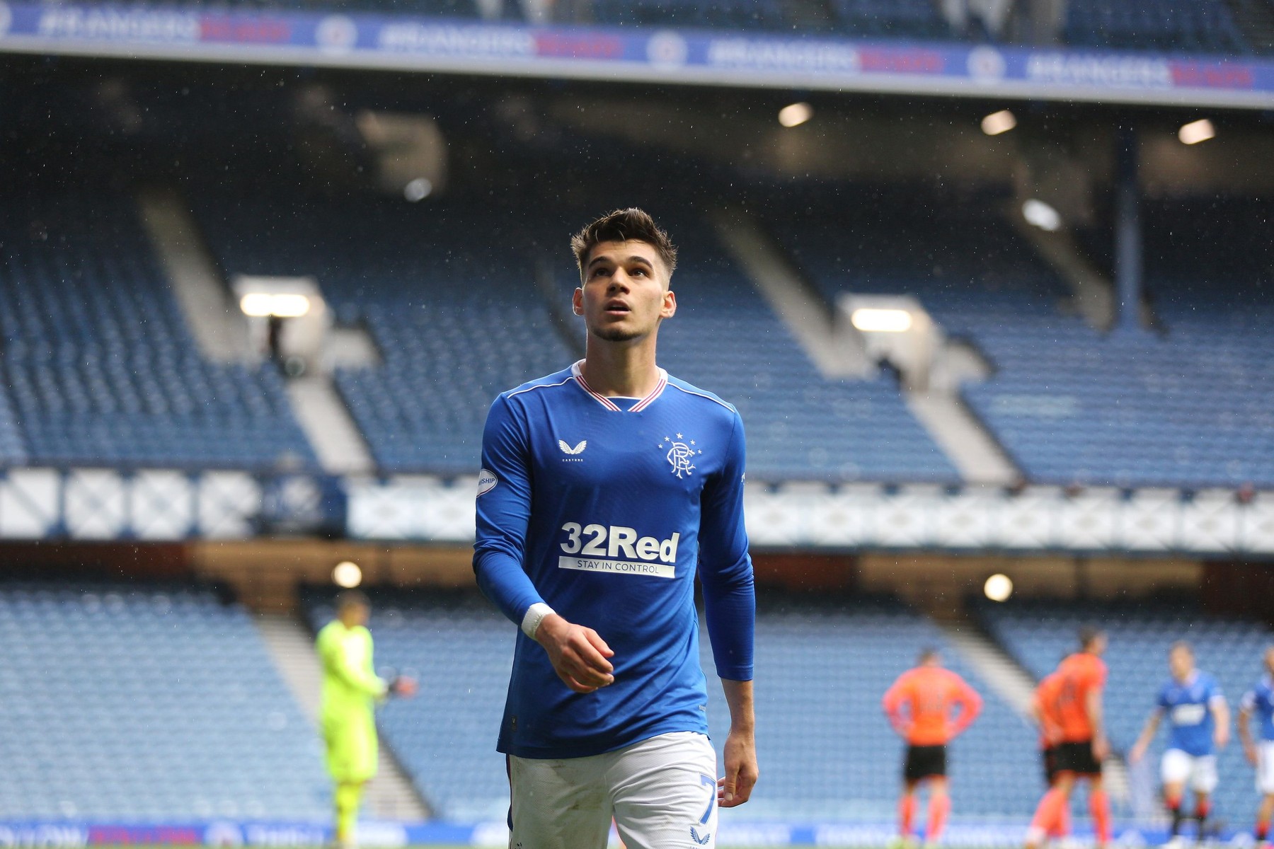 Ianis Hagi se pregăteşte în lux pentru meciul de mâine din Europa League