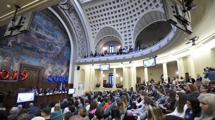 Emoțiile începutului de an școlar au trecut. Nu și pentru studenți: cum stă situația la universități