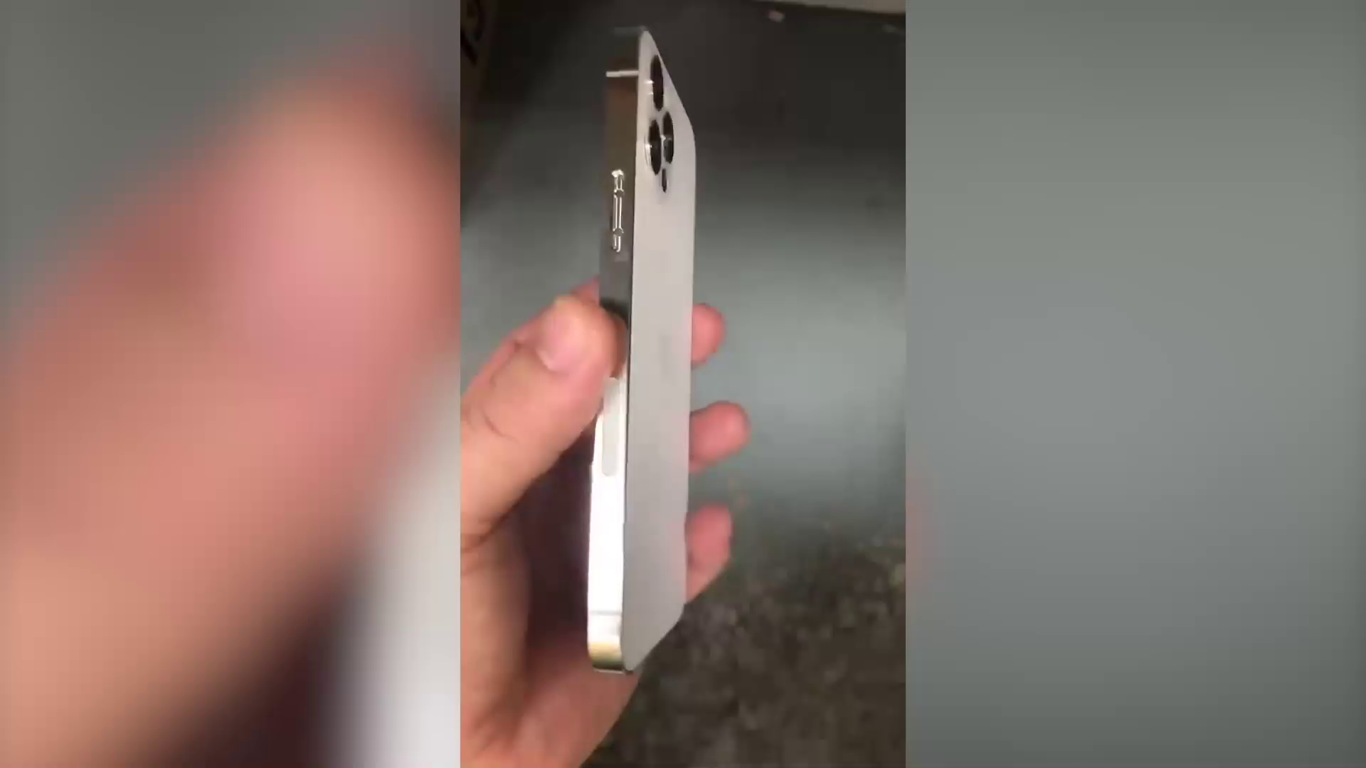 Apple schimbă design-ul iPhone-ului pentru prima dată după mai mulți ani