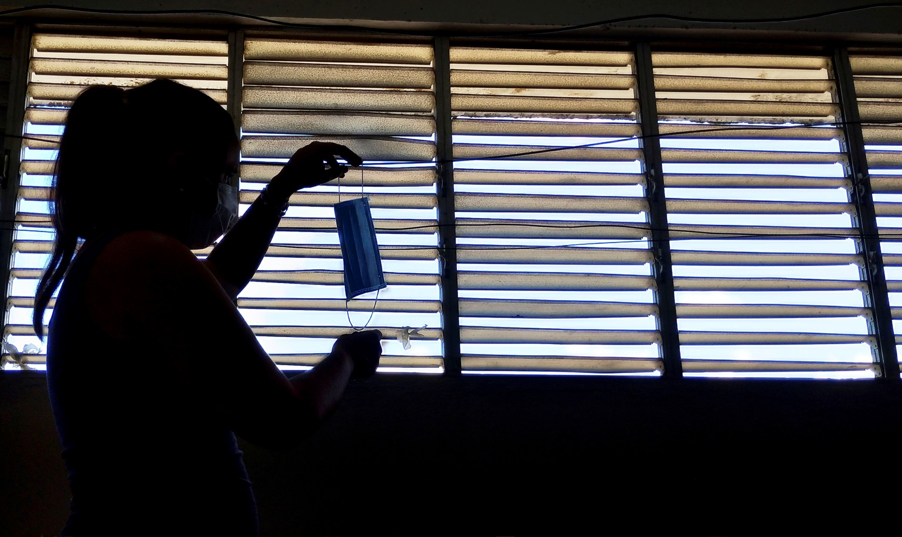 Legea carantinei se modifică de mâine: Cei plasați în izolare pot contesta măsura în cel mult 24 de ore. Care este procedura