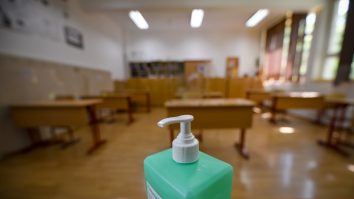 Două licee din Capitală au intrat în scenariul roșu înainte ca elevii să se întoarcă la școală după alegeri