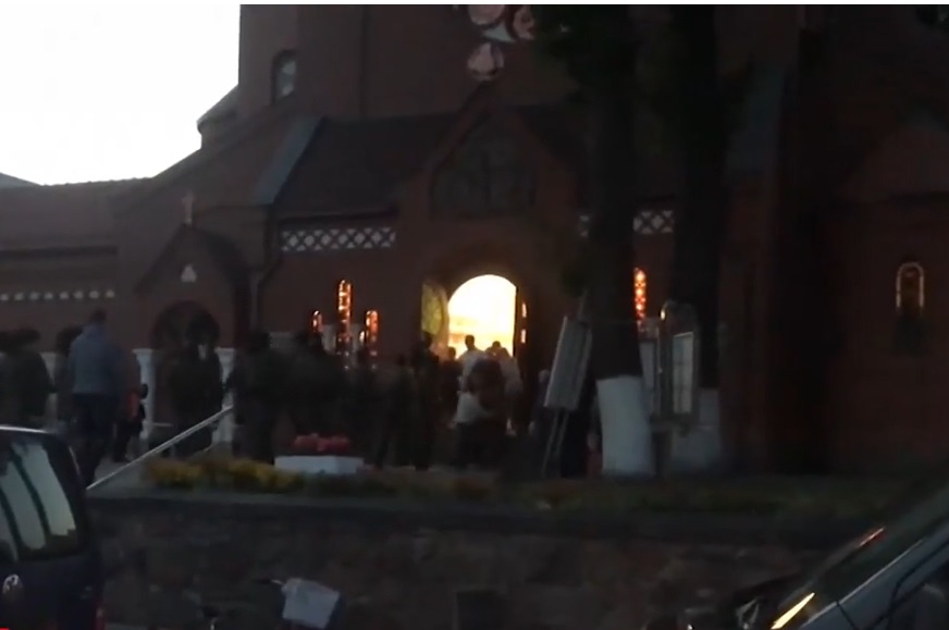 Mai mulţi protestatari au fost arestaţi după ce i-au urat „La mulţi ani” Svetlanei Tihanovskaya