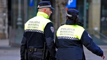 Poliţia spaniolă va putea să verifice pe loc dacă o persoană ar trebui să stea în carantină