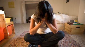 Pandemia, soră cu depresia. Cazurile de anxietate și atacuri de panică au crescut cu 30%