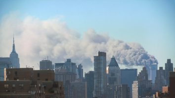 Atacurile de la Turnurile Gemene și spectacolul trist al conspirațiilor