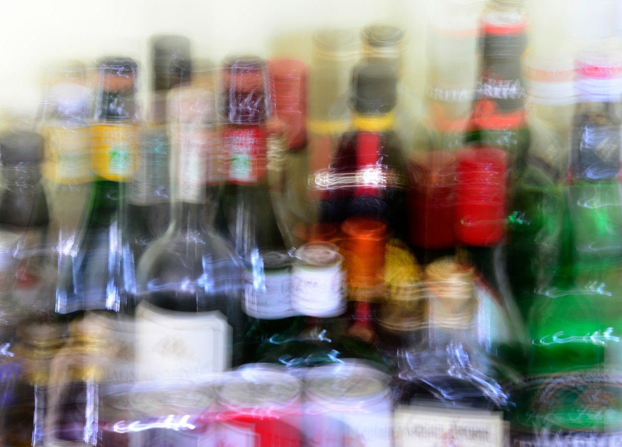 Frați cu băutura. România conduce topul european al alcoolului ieftin