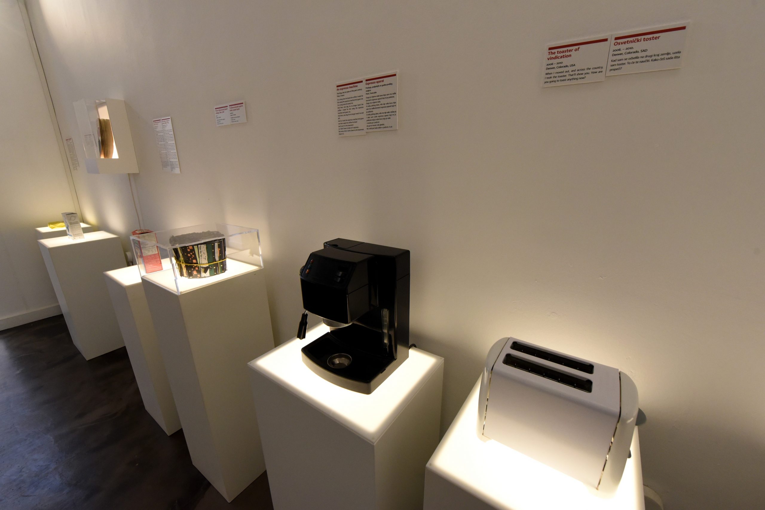 Uite ce a făcut un fost cuplu din Zagreb. Obiectele rămase în urma relaţiei lor au dat startul unui adevărat muzeu