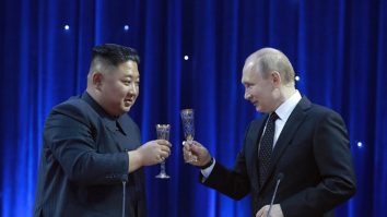 Putin și Kim-Jong Un, vedete într-un deepfake electoral, cu scopul de a-i șoca pe americani