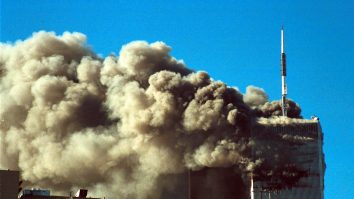 Momentul exact al atacurilor din 11 septembrie a fost filmat din greșeală. O înregistrare a apărut public abia în 2003