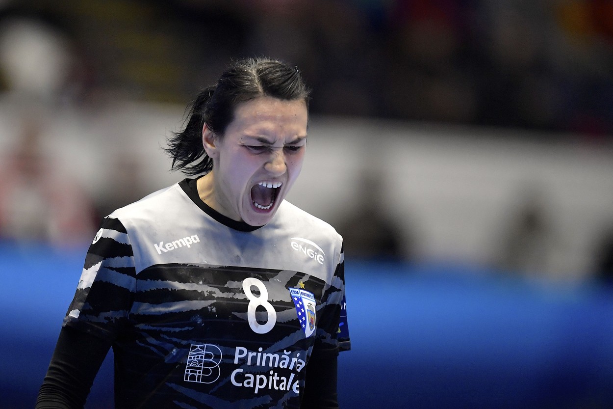 Cristina Neagu e din nou pe teren. CSM Bucureşti a câştigat cu CS Slatina cu 34-17