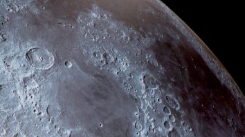 Luna ruginește. Fenomenul ciudat descoperit de cercetători