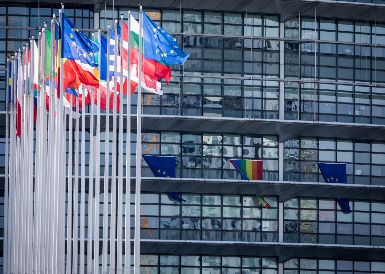 Sesiunea plenară a PE de la Strasbourg a fost anulată de COVID