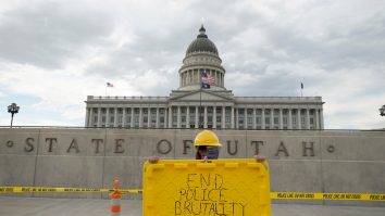 Un copil cu autism, împușcat de un polițist după ce mama lui a sunat la 911 pentru a cere ajutor