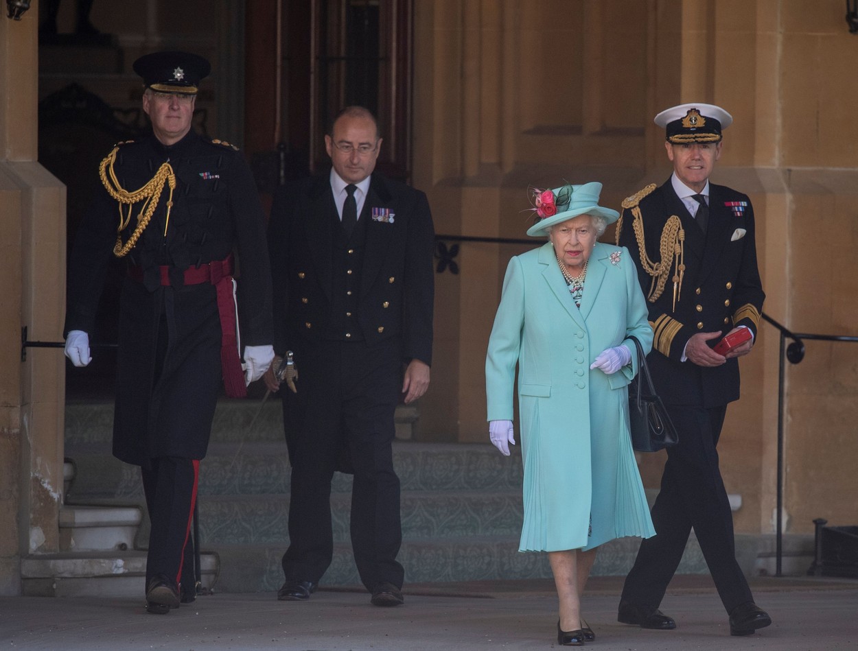 Regina Angliei a pierdut un regat. Noua republică Barbados s-a născut la miezul nopții