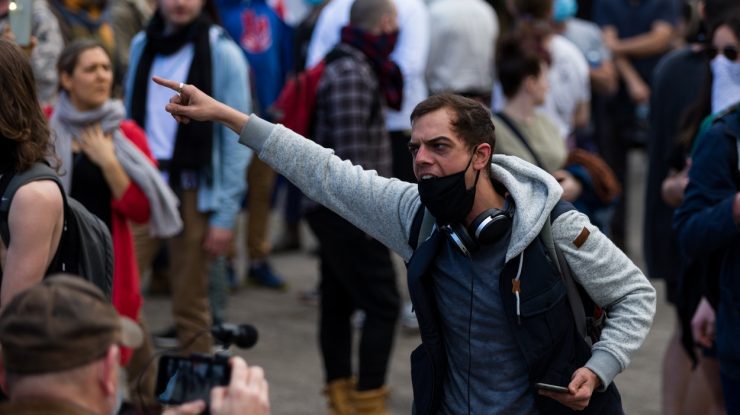 Proteste anti lockdown în Melbourne: manifestanți arestați după încăierări cu polițiștii
