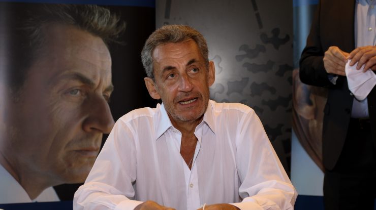 Nicolas Sarkozy, vehement după ce romanul „Zece negri mititei” și-a schimbat numele: Avem dreptul să spunem „maimuță”?