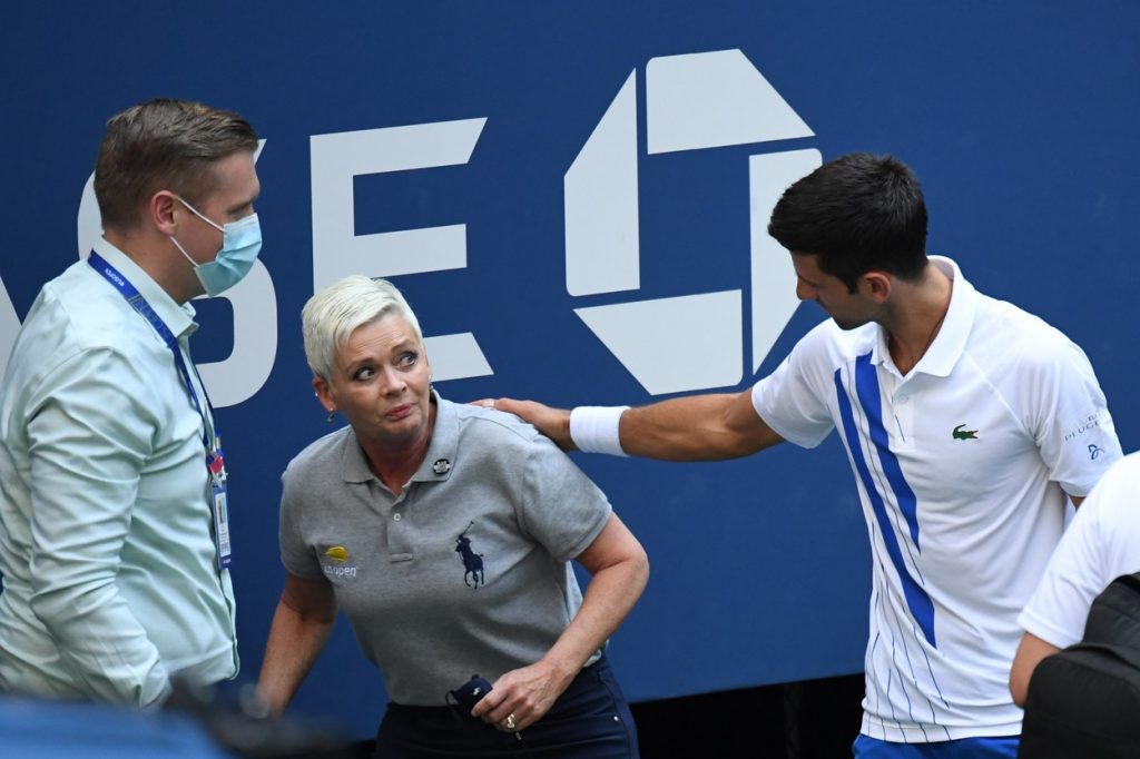 Reacția lui Novak Djokovic după ce a fost descalificat de la US Open: „Atât de neintenționat. Atât de greșit“