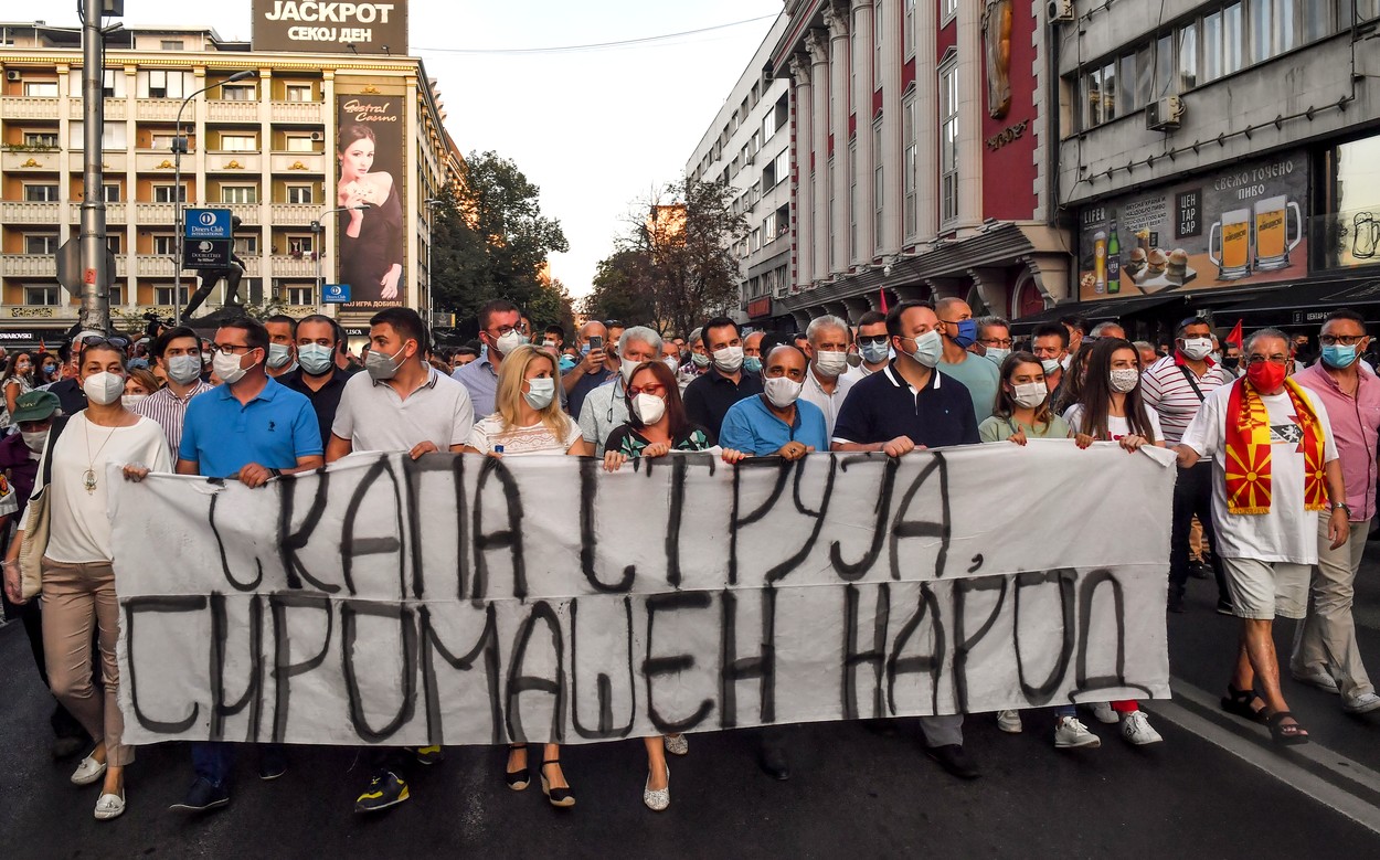 Mii de oameni au protestat în Macedonia. Ce îi nemulțumește pe manifestanți