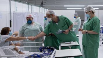 Numărul de decese cauzate de Covid-19 în SUA a depășit 200.000