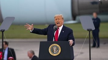 Donald Trump: Dacă va câștiga Biden, câștigă China, vandalii, anarhiștii, piromanii