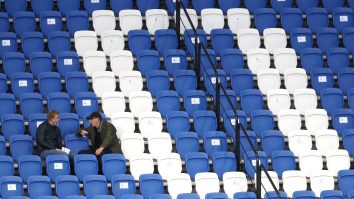 Planurile britanicilor au fost date peste cap. Reîntoarcerea fanilor în tribune, programată în octombrie, a fost anulată