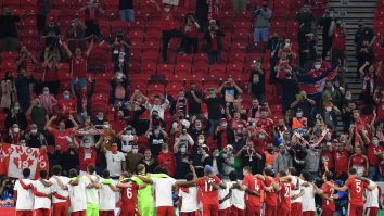 Supercupa Europei, primul mare meci de fotbal disputat cu spectatori după 6 luni. 20.000 de fani au fost în tribune la Budapesta