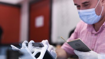 Profilul votanților. Cel mai numeros grup au fost alegătorii cu vârsta între 45 și 64 de ani