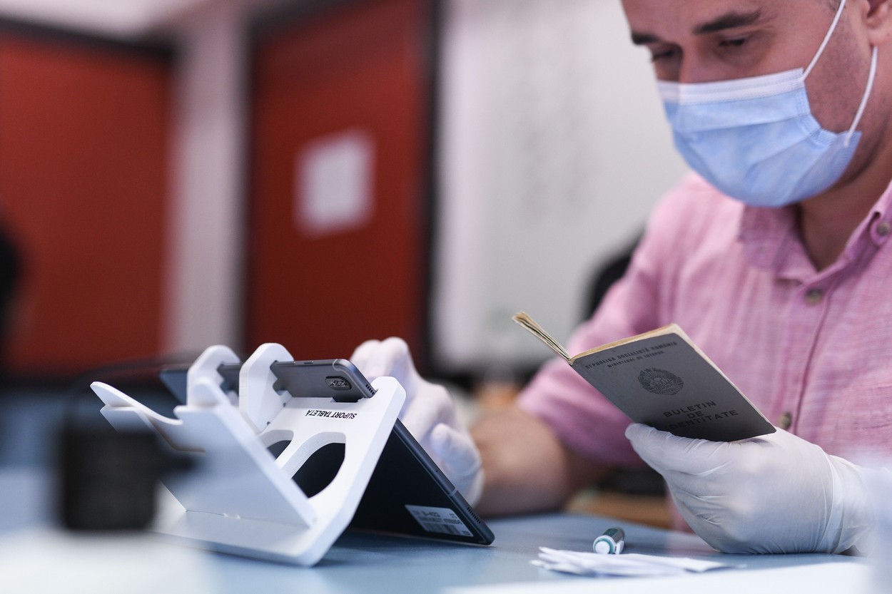 Profilul votanților. Cel mai numeros grup au fost alegătorii cu vârsta între 45 și 64 de ani