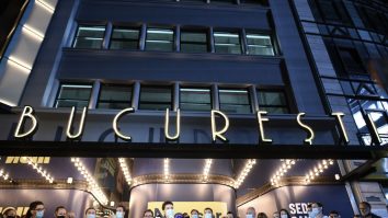 Care a fost atmosfera de la sediile partidelor, după anunțarea primelor rezultate