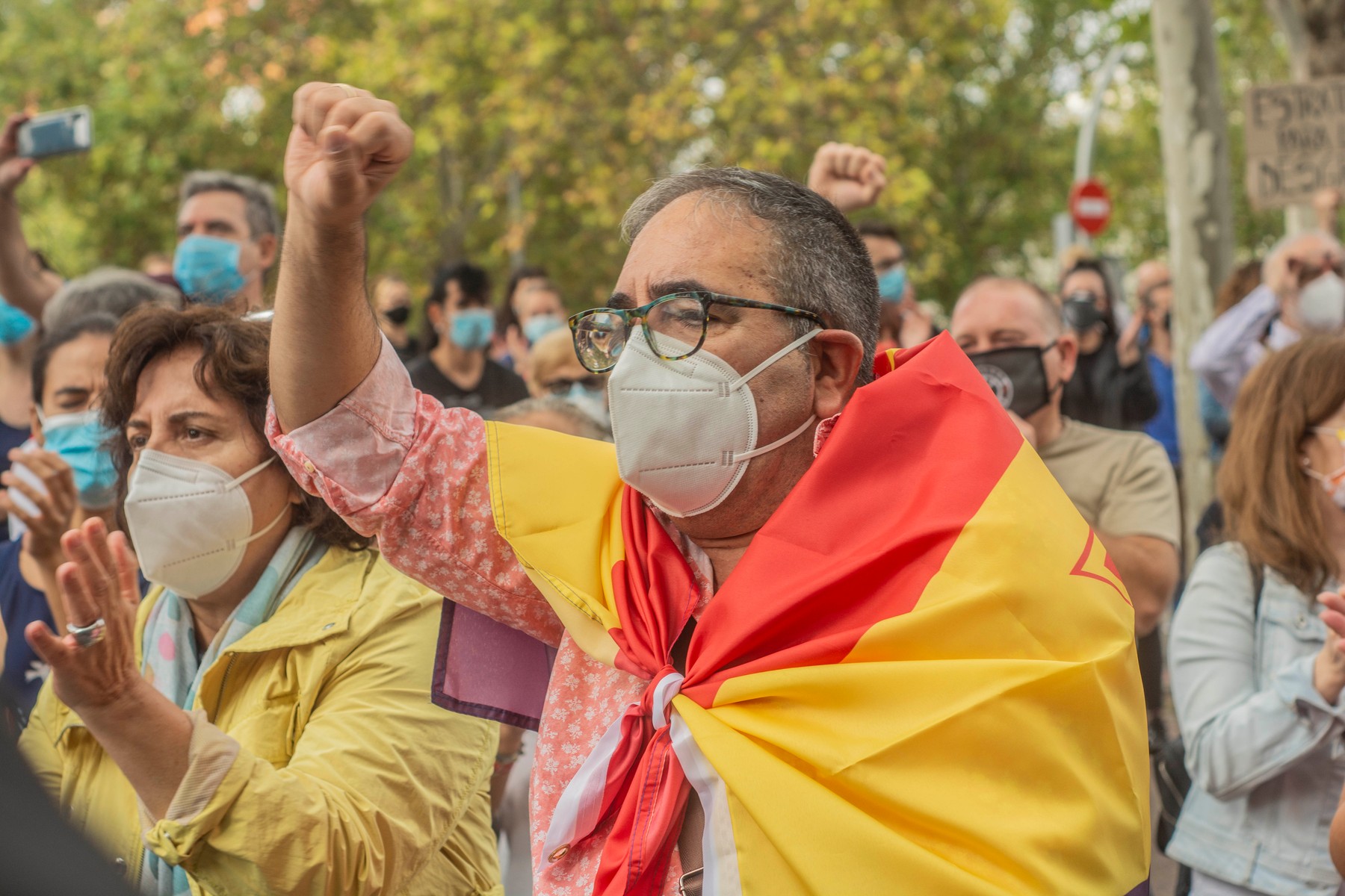 Reprezentanții HoReCa din Madrid își strigă disperarea în stradă. Cer urgent ajutorul premierului Sanchez