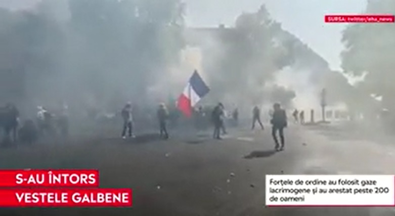 Pe străzile Parisului au revenit protestele „Vestelor galbene”