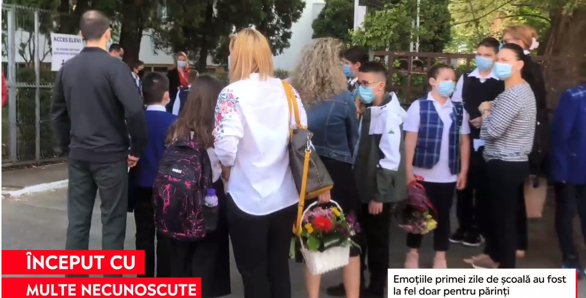 Fără îmbrățișări, dar cu multe semne de întrebare. Elevii își fac scenarii pentru cum va fi noul an școlar