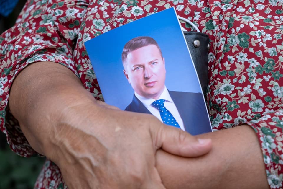 Primarii care au câștigat, deși erau condamnați pentru pornografie infantilă ori filmați umilindu-și copiii