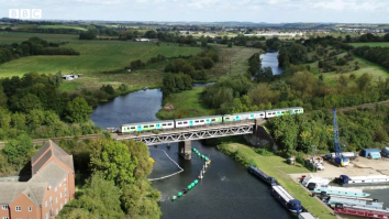 Marea Britanie a inaugurat prima linie a unui tren alimentat cu hidrogen