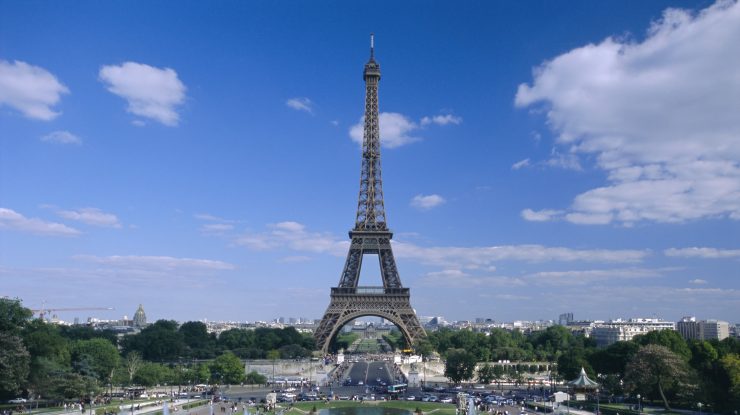 Turnul Eiffel, evacuat din cauza unei alerte false cu bombă