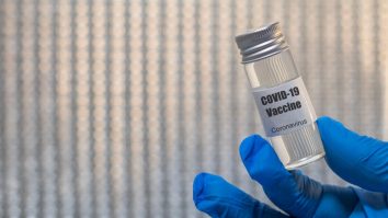 Serul anti-Covid, făcut în 2 timpi şi 3 mişcări: cât durează, de fapt, producţia unui vaccin