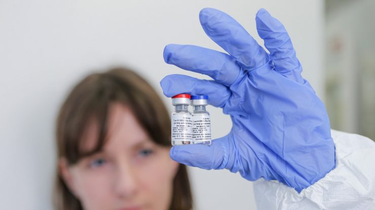 Vladimir Putin anunță că e gata să dea gratuit vaccinul Sputnik-V celor de la ONU