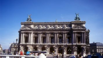 Cum ar fi să dai Berceniul pe Paris? Franța oferă beneficii la care românii doar visează