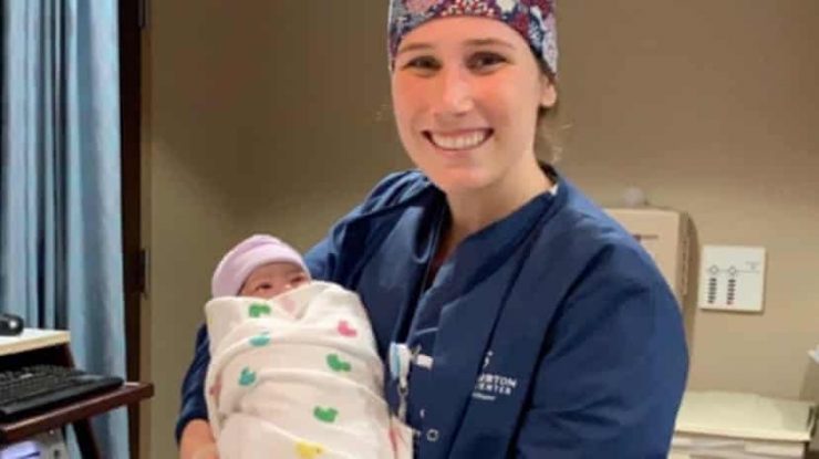 „A purtat aceeași mască săptămâni, dacă nu chiar luni”. Povestea dramatică a unei asistente de 28 de ani, moartă de Covid