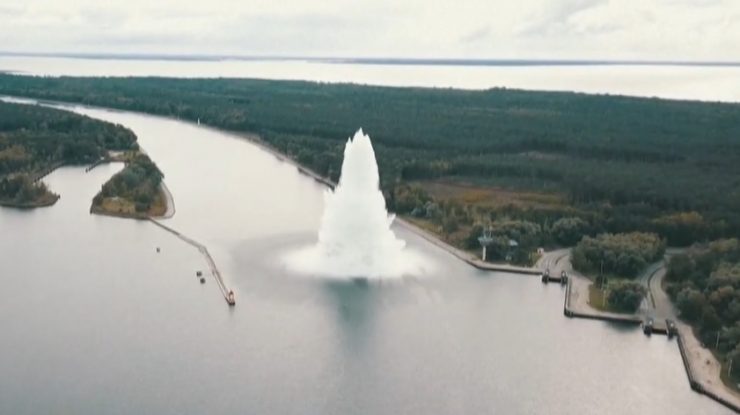 VIDEO. „Bomba cutremurului”, un proiectil de peste cinci tone, a explodat în timpul dezamorsării