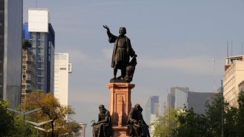 Statuia lui Columb, dată jos înainte de ziua în care se fac 528 de ani de la descoperirea Americii