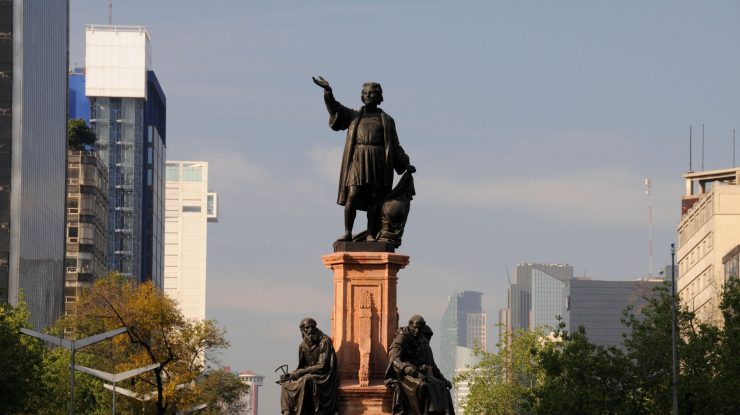 Statuia lui Columb, dată jos înainte de ziua în care se fac 528 de ani de la descoperirea Americii