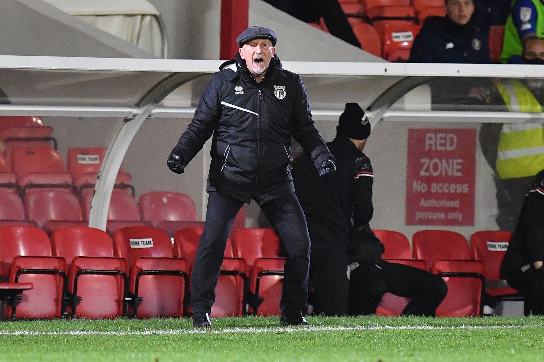 Ian Holloway, fost manager de Premier League, predă FIFA online