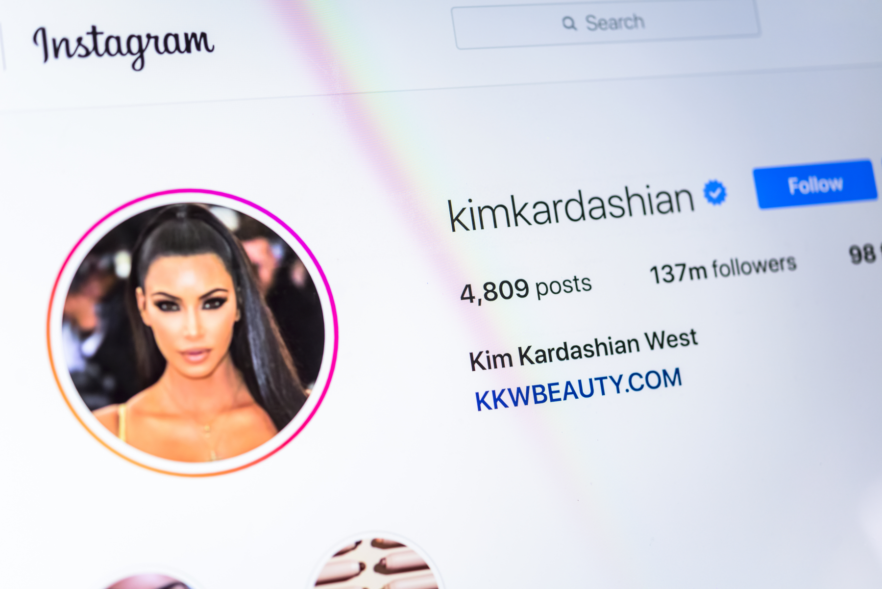 Kim Kardashian donează 1 milion de dolari pentru Armenia
