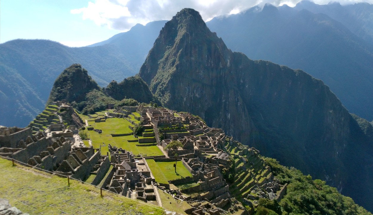Machu Picchu își redeschide porțile. Cât te costă să vezi satul incaș, în plină pandemie