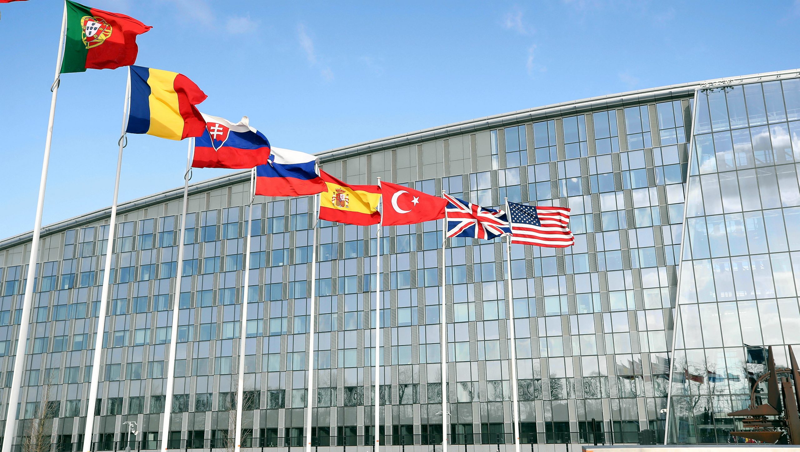 FT scrie că victoria lui Trump ar putea însemna sfârşitul NATO. Analistul Bogdan Nicolae: „Articolul e mai degrabă un clickbait“