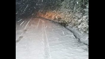 Locuitorii din Arieșeni au fotografiat azi-noapte primii fulgi