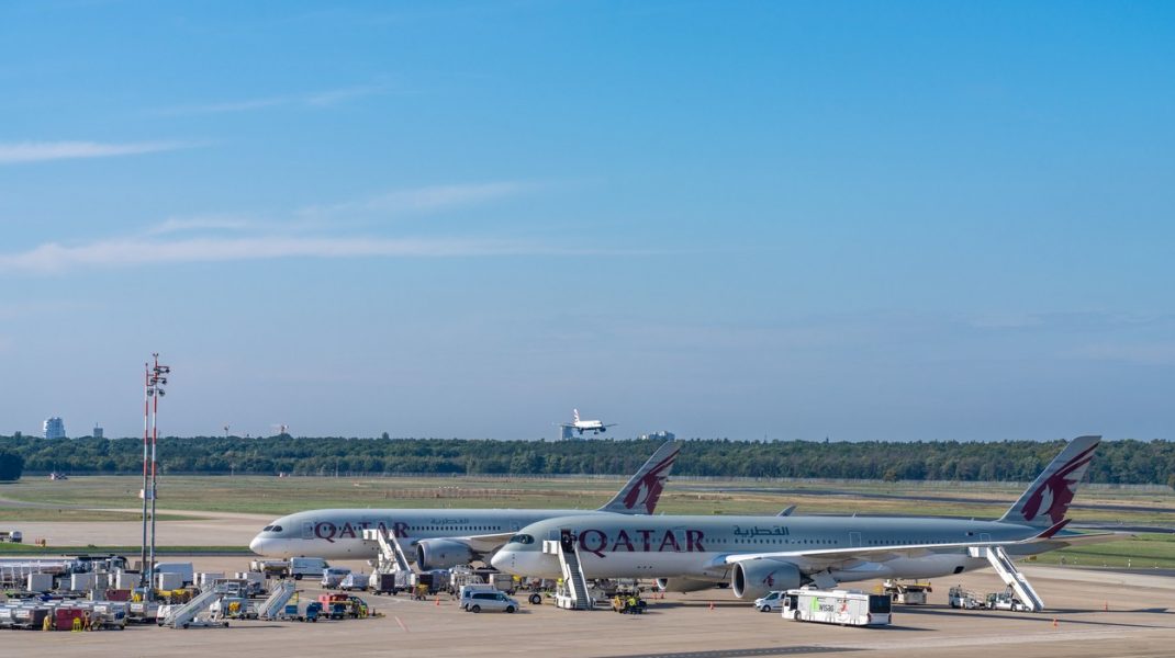 Qatar-plane