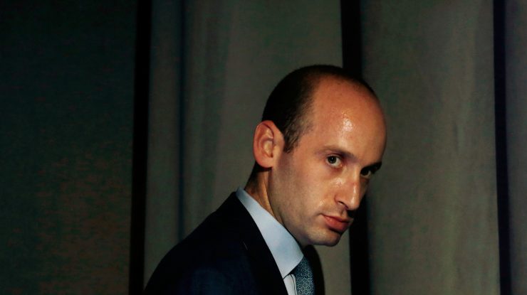 Focarul de la Casa Albă se extinde. Un consilier şi un înalt oficial militar sunt infectaţi, iar mai mulți lideri militari au intrat în carantină