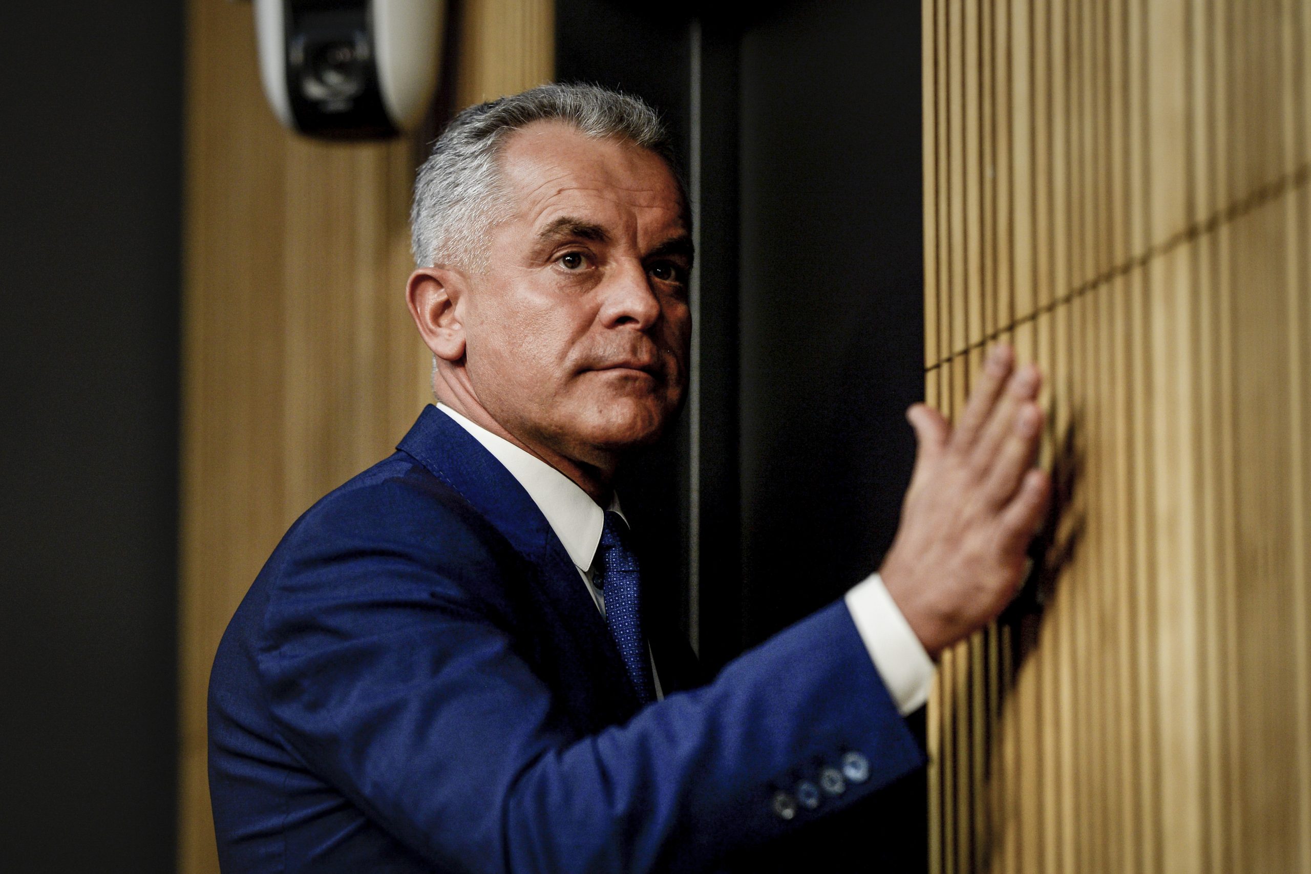 Plahotniuc, acuzat că a participat la cel mai mare furt din R. Moldova, umblă liber prin lume. El este şi cetăţean român, dar are o altă identitate